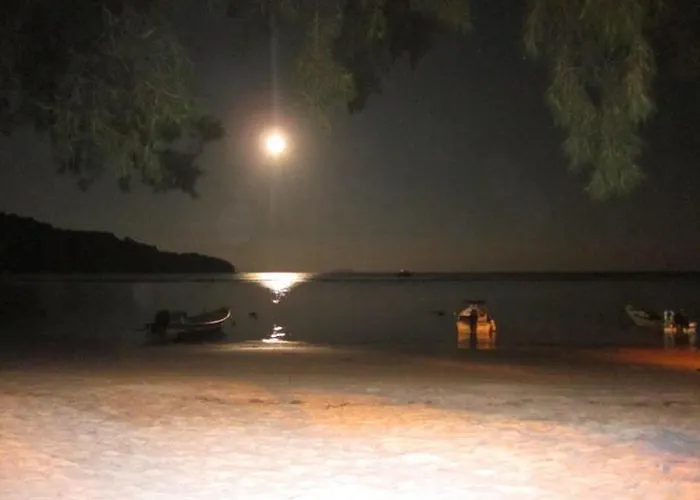 Flora Bay 2