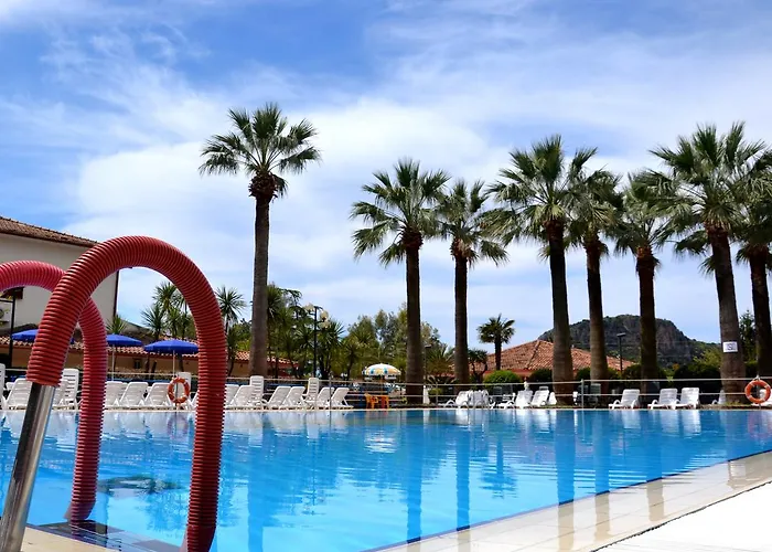 Villaggio Turistico La Mantinera - Hotel