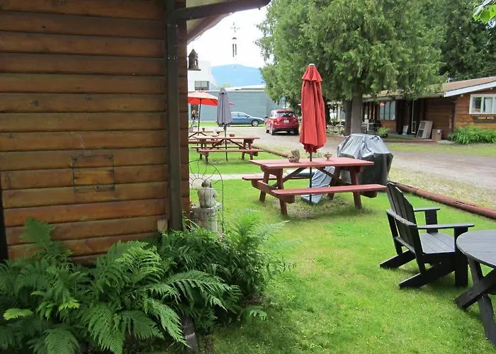 The Cedars Motel Sicamous