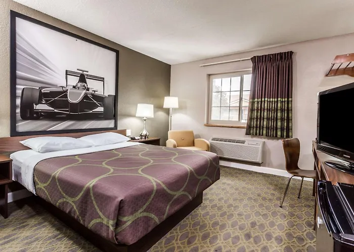 Super 8 By Wyndham Willows