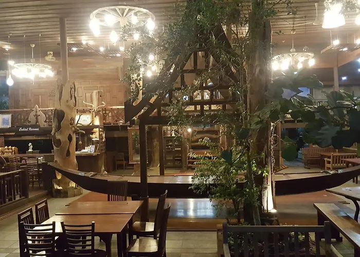 Ruean Mai Chai Khlong