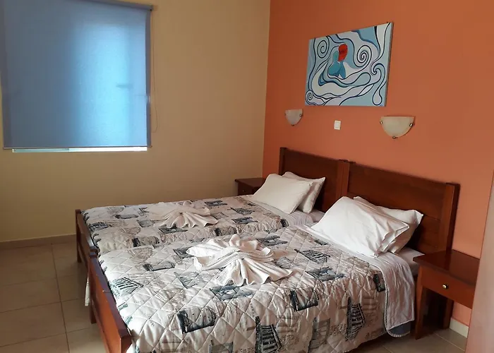 Nikos Apartments