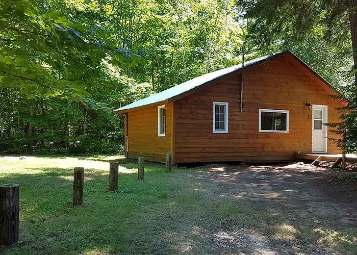Parkway Cottage Resort And Trading Post