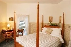 Inn At Grey Gables