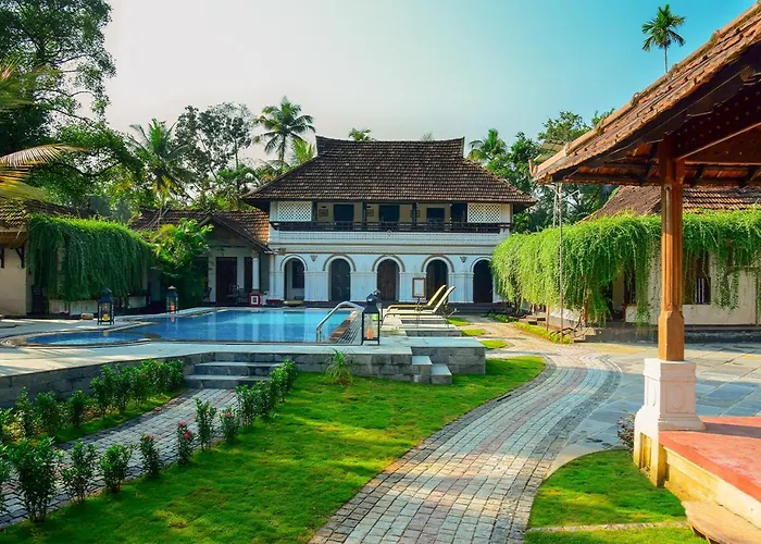 Kumarakom Tharavadu - Heritage Hotel