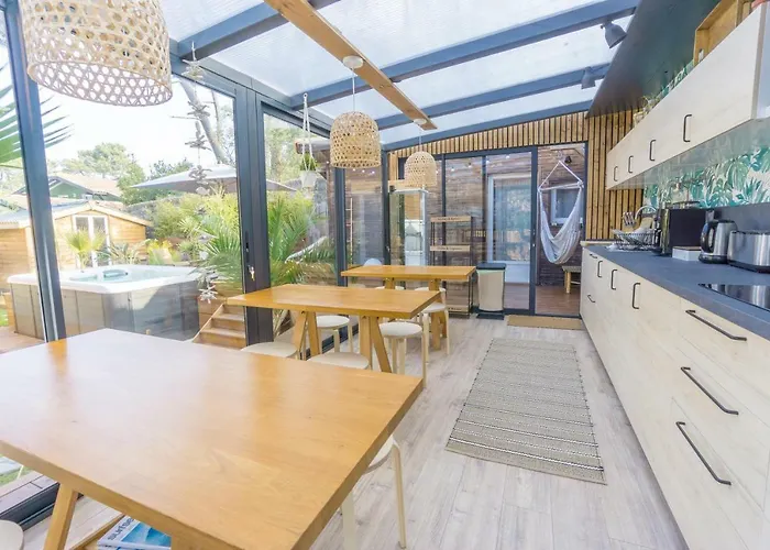 Wood'N Sea Surf Lodge - Auberge De Jeunesse