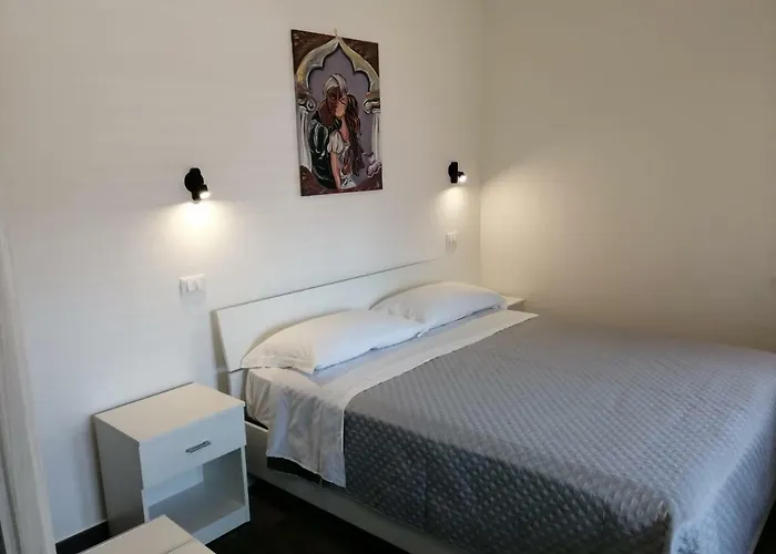 Opera Boutique Rooms