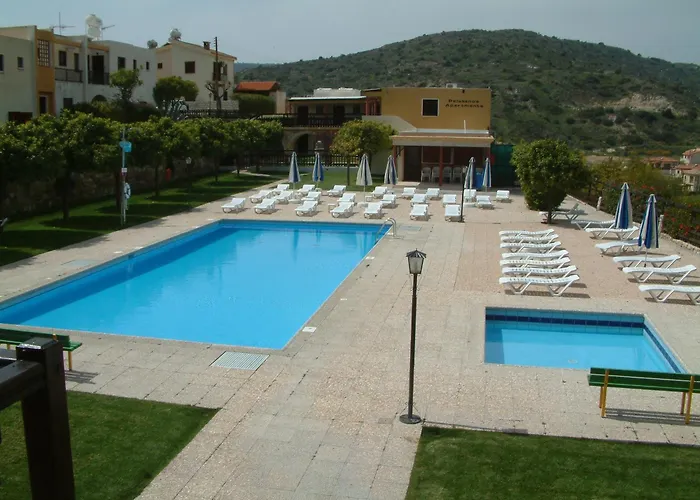 Pelekanos Apartments