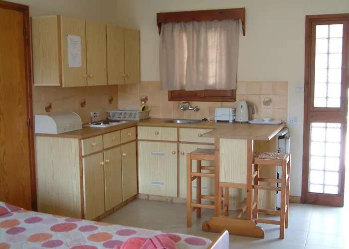 Pelekanos Apartments