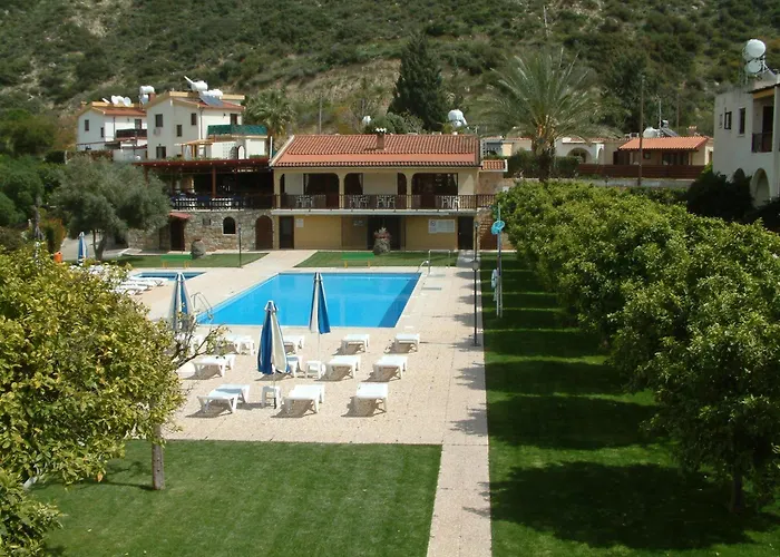 Pelekanos Apartments