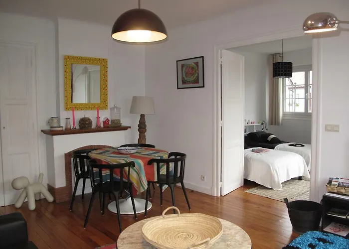 IBERIA 1 appartement T3 à 200 m de la plage avec parking privé