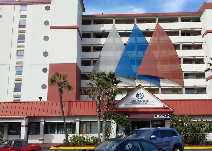 Daytona Studio Heated Pool & Ocean Views