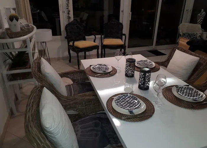 Appartement terrasse esprit loft vue sur mer