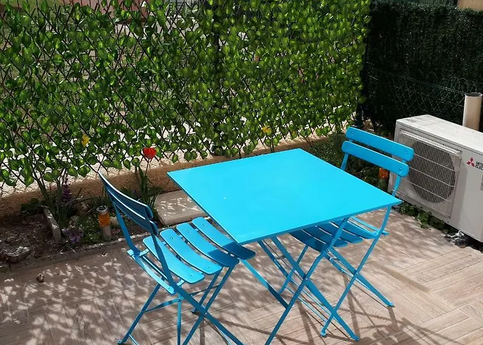 Studio avec jardinet clim parking