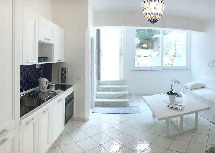 Marilu Vacation Home In Positano