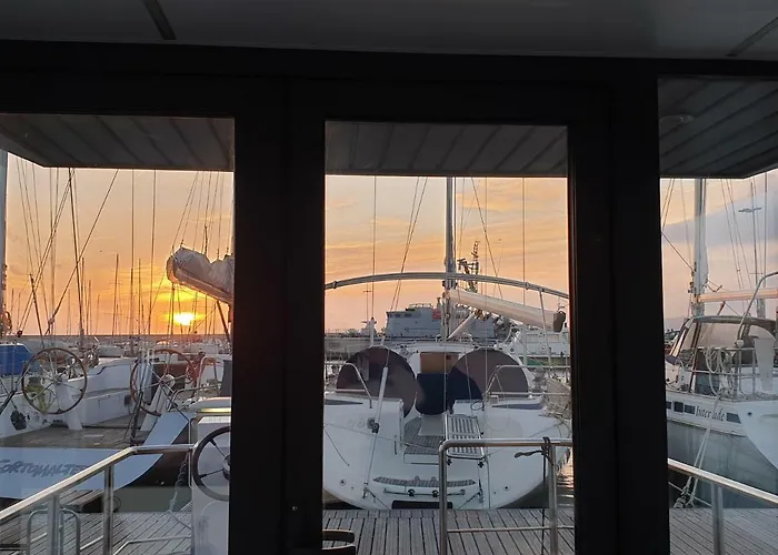 Houseboat Seabreeze