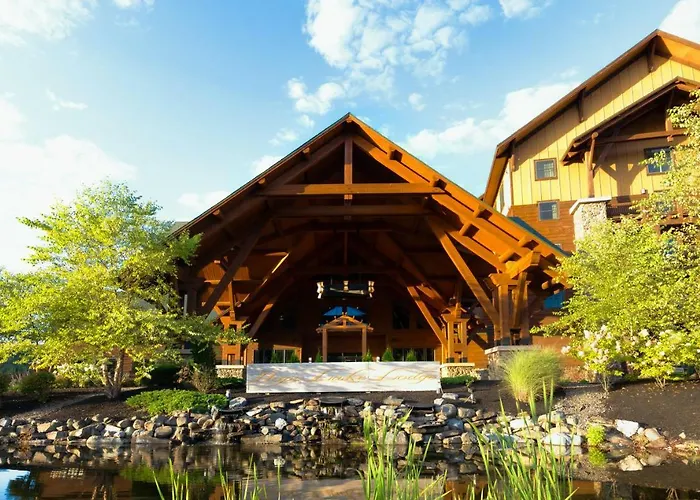 Hope Lake Lodge & Indoor Waterpark