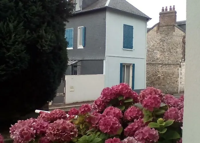 La Fleur d Honfleur avec son parking