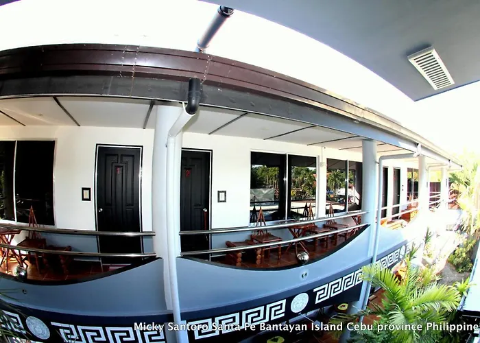 Micky Santoro Hotel & Restaurant