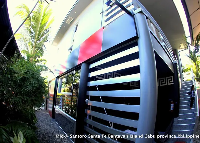 Micky Santoro Hotel & Restaurant