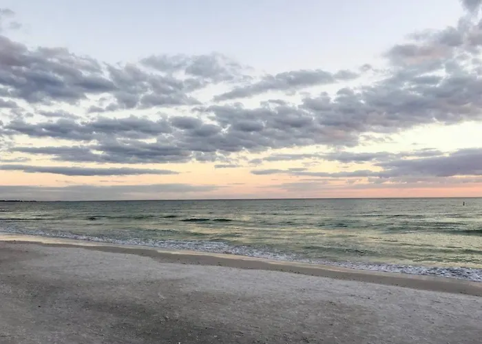 Bradenton Retreat Near Beaches & Img Academy, Mins To Downtown