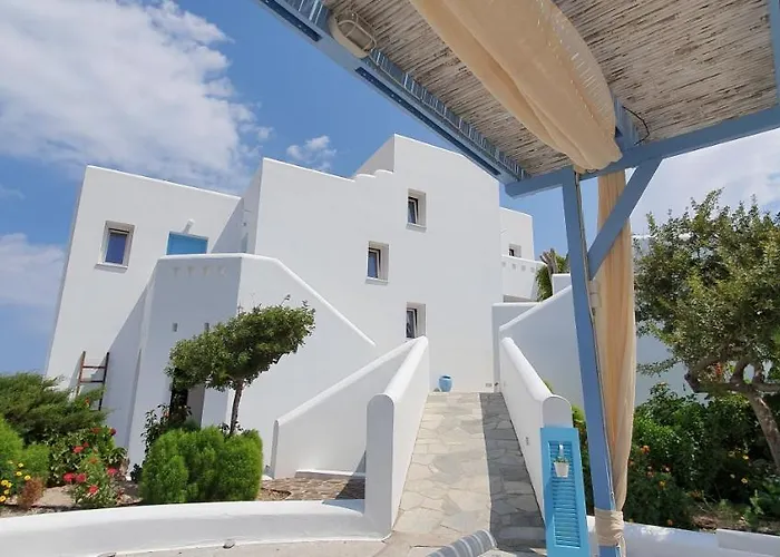 Sarakiniko Rooms