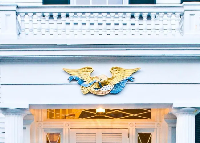 Captain Morse House - Luxury, Waterfront, Town, & Beaches - 5 Stars