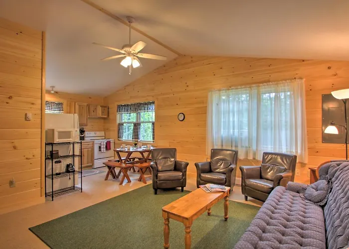 'The Cedars' Cabin W/ Beach Access On Panther Pond