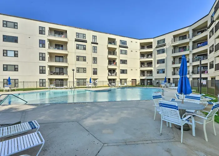 Summer Winds Resort Condo W/ Ocean Views!
