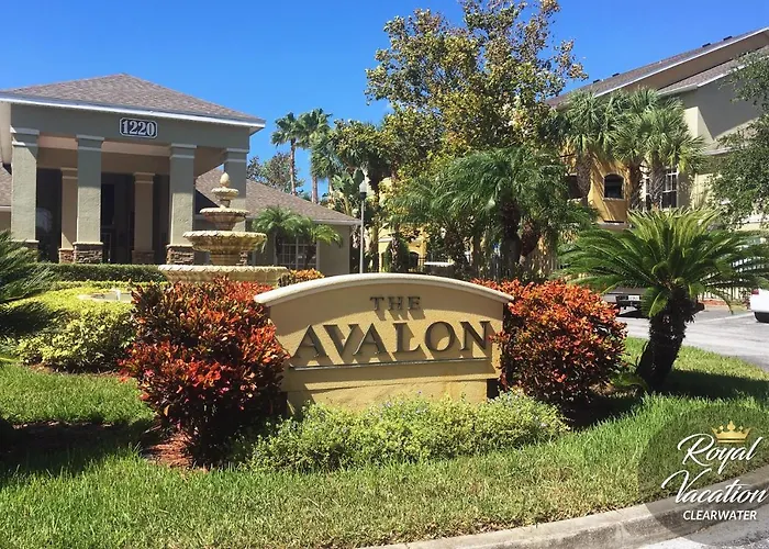 Royal Marina At Avalon Clearwater - Pool & Free Parking - 10 Min Drive To Clearwater Beach