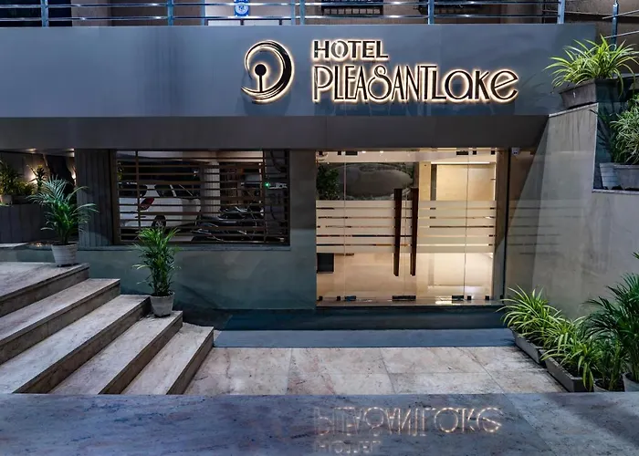 Hotel Pleasant Lake