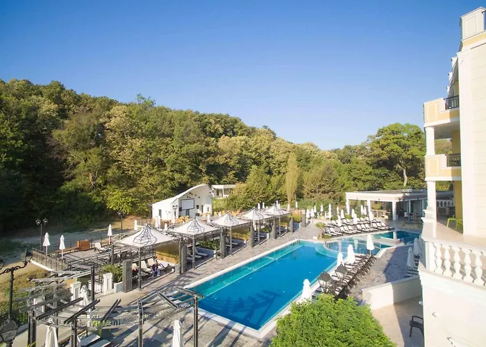 Marina White Sands Beach Hotel